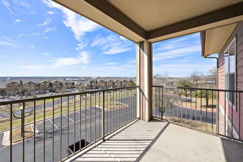 S Bed Las Brisas Apartment Homes 61